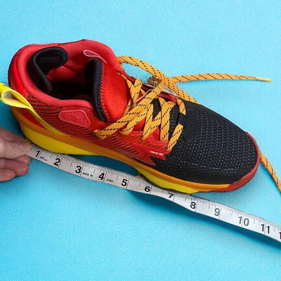 Adidas x Disney Mr. Incredible NWT Dame 8 Red Yellow Basketball Sneakers 5Y - Picture 13 of 15